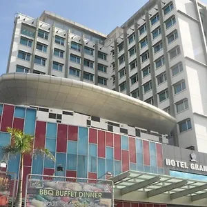 新山格拉纳达酒店 酒店